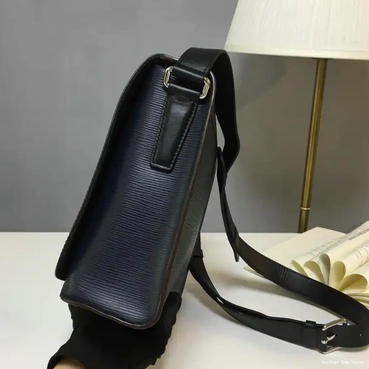 Brother Sam Yupoo Bags 19T1L0282 LV 0422